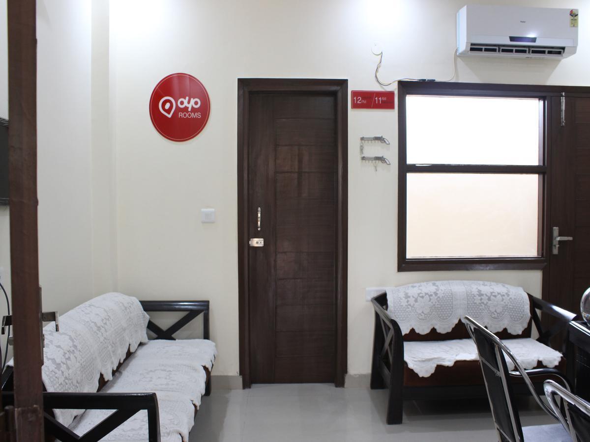 Oyo 2384 Hotel Epic Inn Гургаон Экстерьер фото